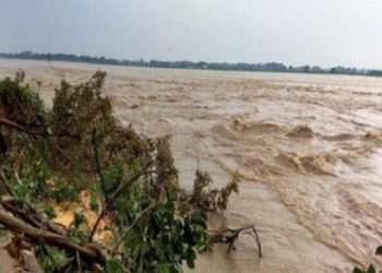 देश की 11 नदियां उफान पर, चारधाम यात्रा रोकी गई,हिमाचल में बादल फटने अब तक 13 की मौत, 29 लापता