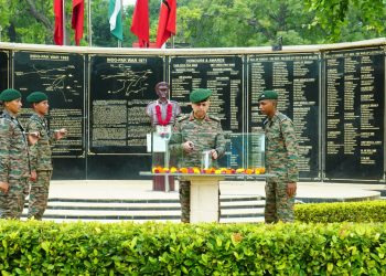 स्वर्णिम कटार डिवीजन युद्ध स्मारक पर कारगिल विजय दिवस मनाया गया