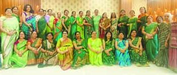 रिटायर्ड रेलवे ऑफिसर्स एसोसिएशन की बैठक में महिला समिति ने हरियाली तीज पर रंगारंग प्रस्तुति दी