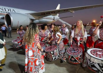 ब्रासीलिया पहुंचे PM मोदी का शिव तांडव के साथ हुआ स्वागत