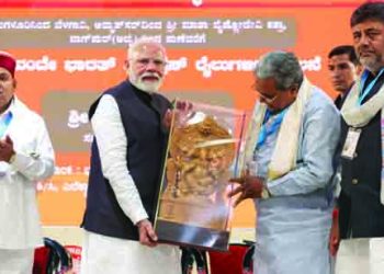 भारत तीसरी बड़ी अर्थव्यवस्था बनने की ओर: मोदी