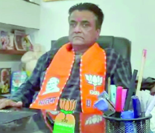 भावनगर भाजपा के वरिष्ठ की विवादित पोस्ट ने खूब चर्चा बटोरी, फेसबुक अकाउंट हैक हुआ, पोस्ट तुरंत हटाई