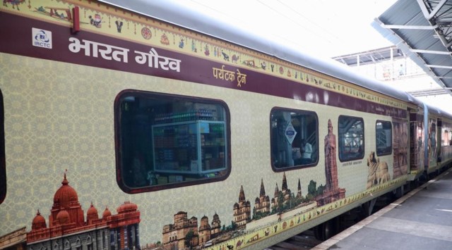 भारत गौरव टूरिस्ट ट्रैन से कीजिये रामलला संग काशी विश्वनाथ, जगन्नाथ धाम, गंगासागर तीर्थ जैसे कई महत्वपूर्ण सनातनी धार्मिक स्थलों के दर्शन