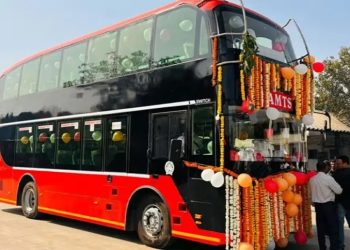 अहमदाबाद में चलेंगी 4 नई डबल डेकर AMTS बसें