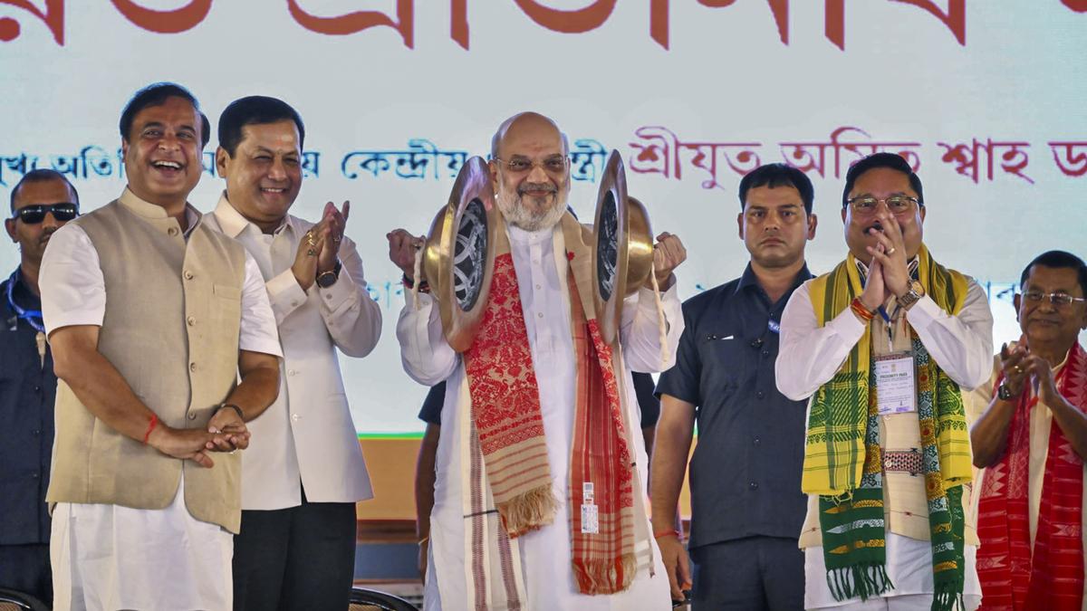 केंद्रीय गृह मंत्री का विपक्ष पर कटाक्षः असम का नेतृत्व ऐसे लोग नहीं कर सकते, जो बार-बार पाकिस्तान जाते हों: अमित शाह