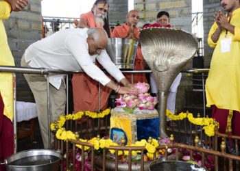मुख्यमंत्री ने भरूच जिले के प्राचीन तीर्थक्षेत्र स्तंभेश्वर महादेव का दर्शन-पूजन किया