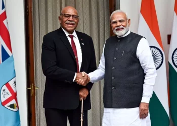 मोदी से मिले फिजी के पीएम राबुका डिफेंस डील समेत 7 समझौतों पर हस्ताक्षर