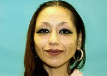 अमेरिका की मोस्ट वांटेड महिला भारत से गिरफ्तार, ₹2 करोड़ का इनाम था :अपने ही 6 साल के बेटे की हत्या का आरोप