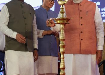 दिल्ली में सांसदों के लिए बने 184 फ्लैट्स का PM ने उद्घाटन किया