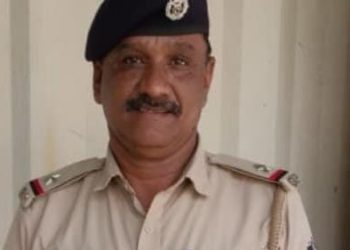 गुजरात पुलिस की एक और प्रशंसनीय उपलब्धि : गांधीनगर में कैनाल में आत्महत्या के लिए कूदे युवक-युवती की जान बचाई