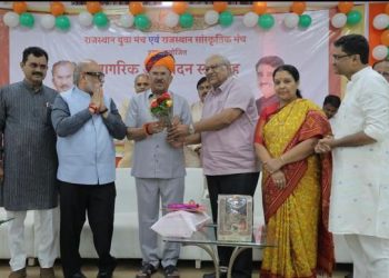 अहमदाबाद के तेरापंथ सभा भवन में राजस्थान और गुजरात के विधानसभा अध्यक्ष वासुदेव देवनानी एवं शंकर चौधरी का नागरिक अभिनंदन