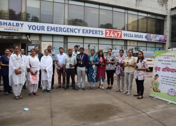 महिला उत्थान मंडल ने शाल्वी अस्पताल में वितरित किए ‘तुलसी के पौधे’