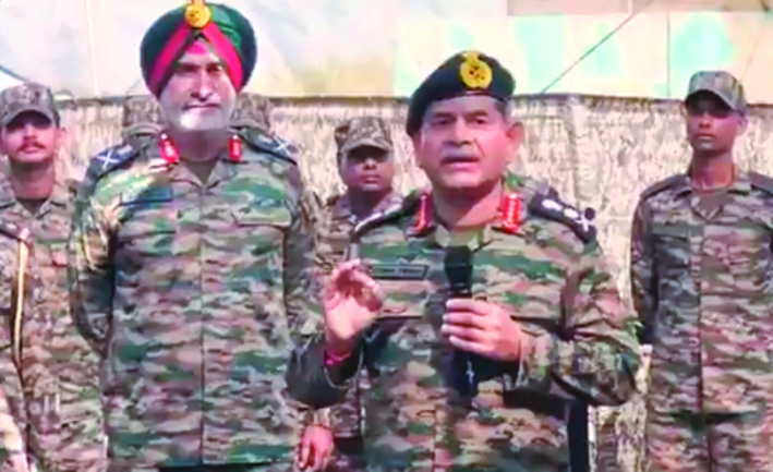 पाकिस्तान सोच ले नक्शे पर रहना है या नहीं:सेना प्रमुख