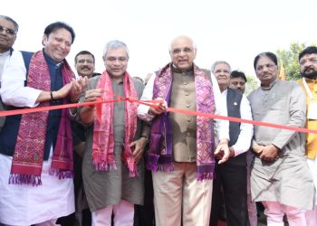 अगस्त, 2027 तक गुजरात में बुलेट ट्रेन शुरू करने का लक्ष्य ः अश्विनी वैष्णव