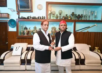 जेल से छूटने के बाद आजम अखिलेश की पहली मुलाकात