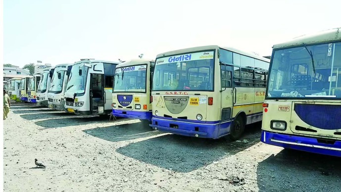 दिवाली से पहले एस.टी. में बहार: रोज़ाना एक लाख से ज़्यादा टिकटों की बुकिंग!