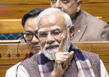 कांग्रेस ने वंदे मातरम् के टुकड़े किए: मोदी