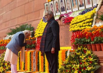 संसद हमले की 24वीं बरसी: पीएम मोदी-राहुल गांधी समेत कई नेताओं ने शहीदों को दी श्रद्धांजलि