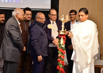 पतंजलि विश्वविद्यालय के अंतरराष्ट्रीय संगोष्ठी में विश्व स्तरीय स्वास्थ्य सेवा और प्रबंधन को सशक्त बनाने के लिए स्मार्ट तकनीकों के एकीकरण पर दिया गया जोर