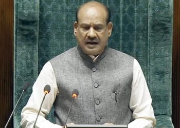 लोकसभा स्पीकर के खिलाफ अविश्वास प्रस्ताव का नोटिस