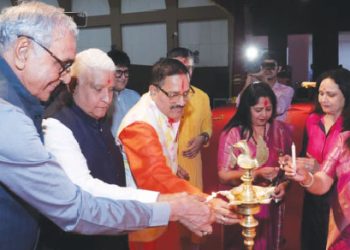 “भारत के रंग, एकल के संग” कार्यक्रम में गूँजी देव भक्ति से राष्ट्र भक्ति की तान