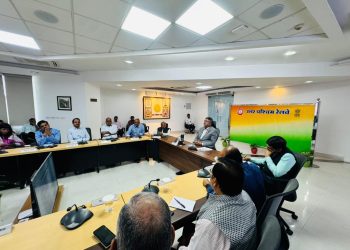 उत्तर पश्चिम रेलवे मुख्यालय पर प्रधानमंत्री कार्यालय द्वारा पारित सेवा संकल्प पर बैठक का आयोजन